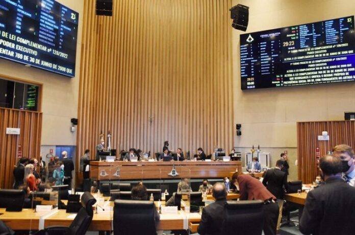Projeto-de-Lei-no-ja-tinha-sido-aprovado-em-primeiro-turno-na-sessao-ordinaria-da-terca-feira-pela-maioria-dos-deputados-presentes.-Foto_Tony_Winston_3-768x508