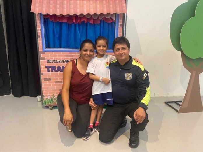 AGENTE-MARCIO-COM-FILHA-ISABELA-1