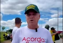 Deputado distrital Daniel de Castro se une à Caminhada pela Democracia liderada por Nikolas Ferreira