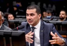 “Sem recuo e sem bastidores: Luis Miranda assume o embate político e desafia adversários no DF”
