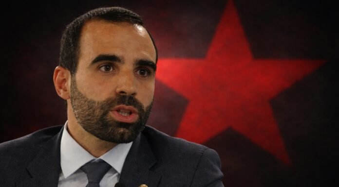 Sem-mascara-O-lado-petista-do-deputado-bolsonarista-Thiago-ManzonI